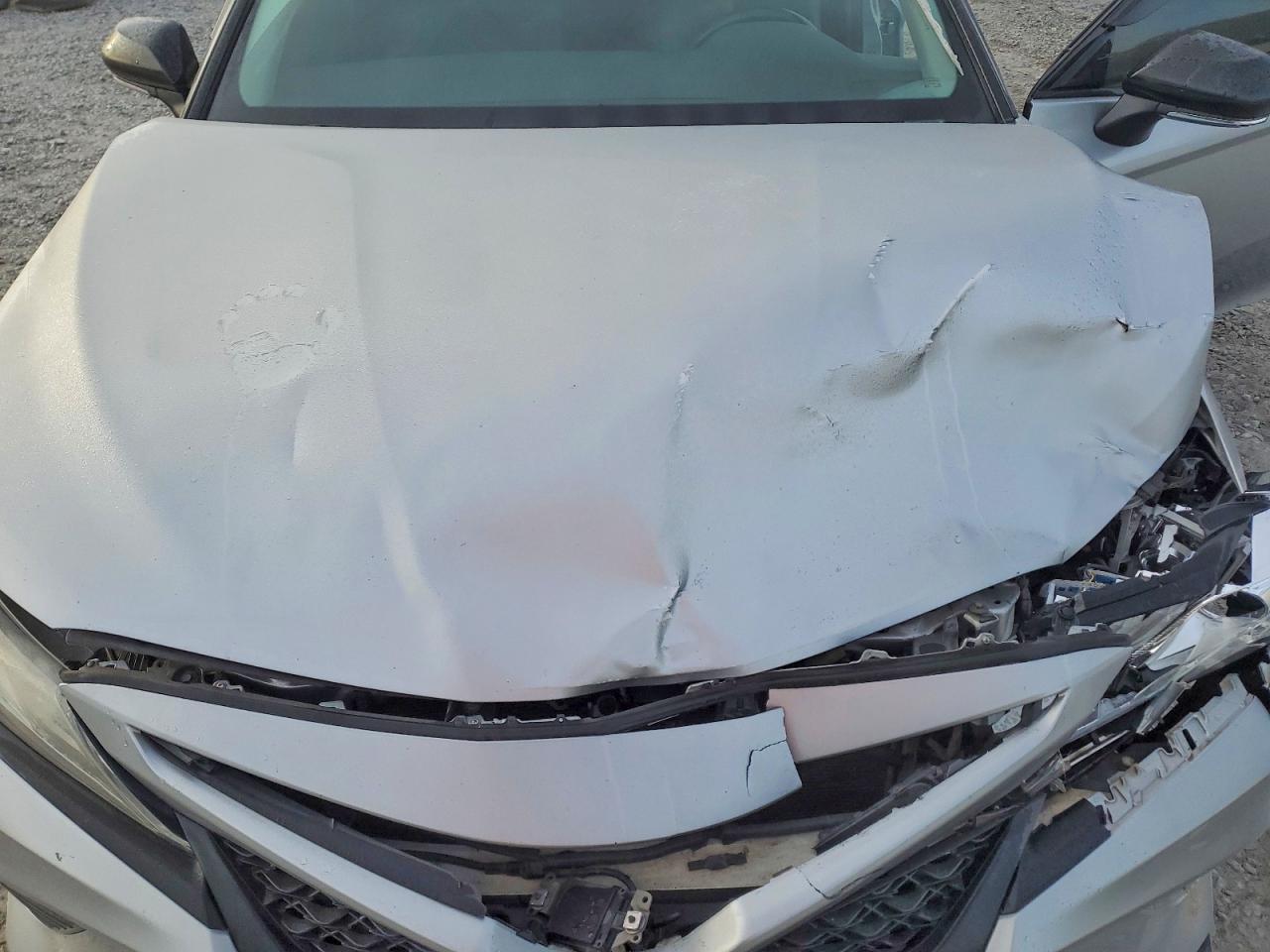 2019 TOYOTA CAMRY XSE photo 11