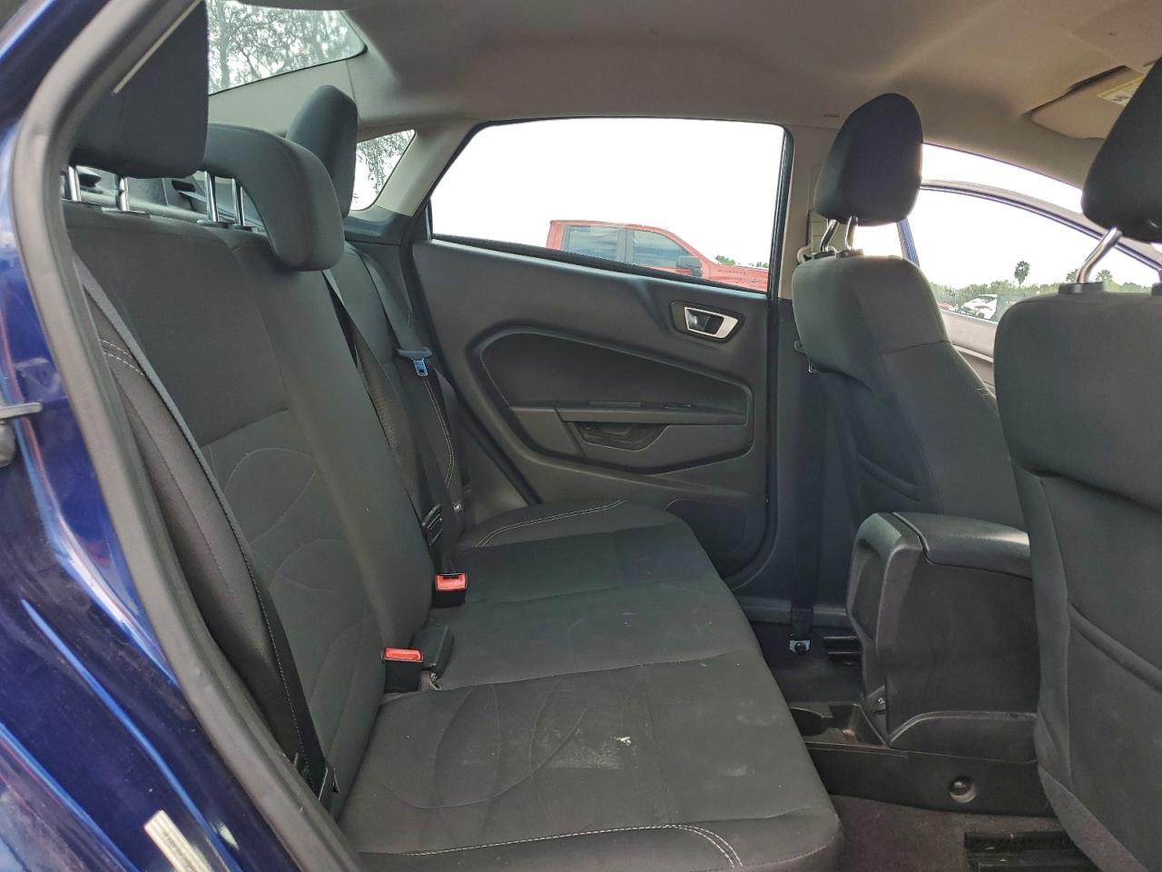 2016 FORD FIESTA SE photo 10
