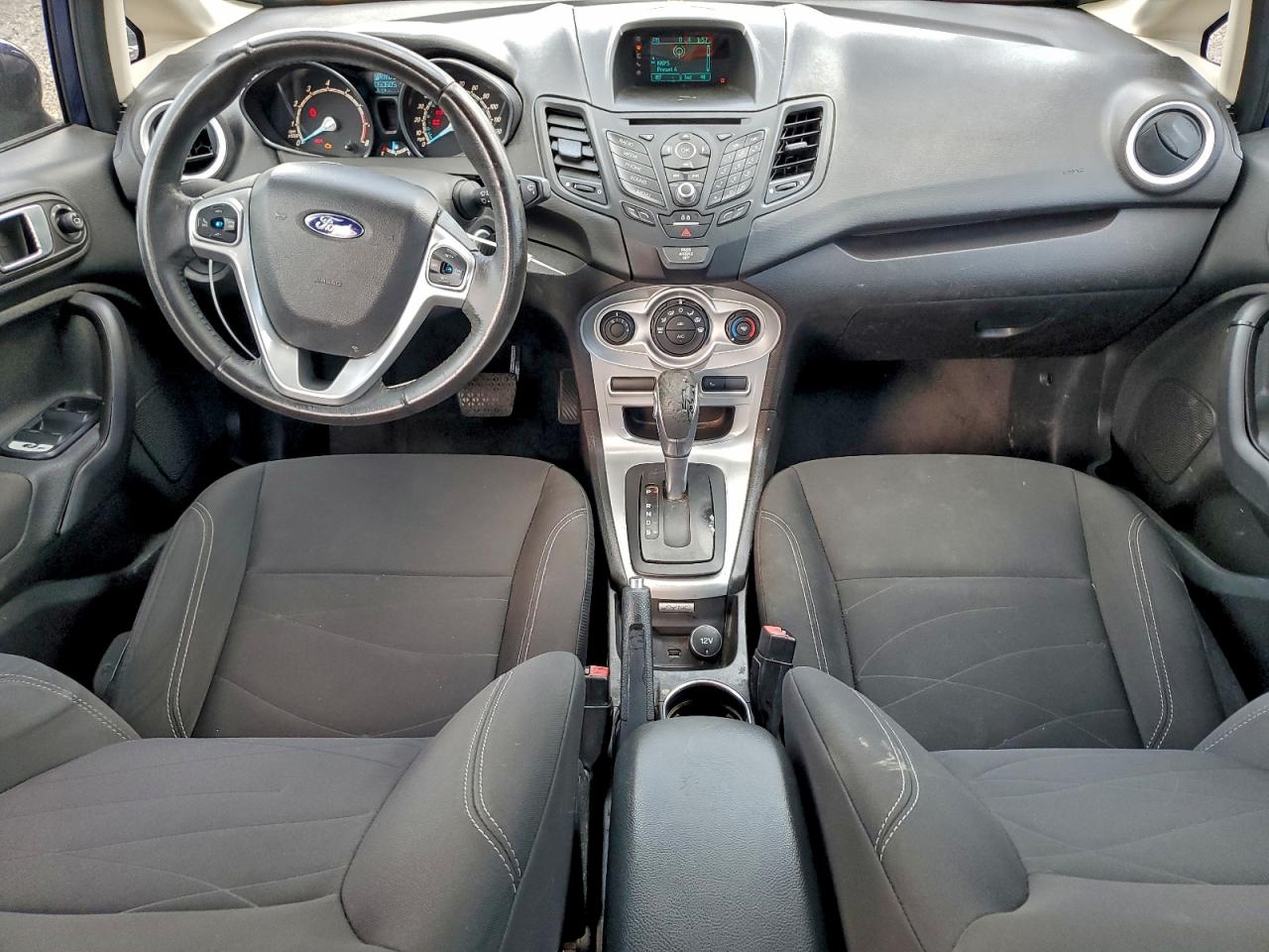 2016 FORD FIESTA SE photo 8