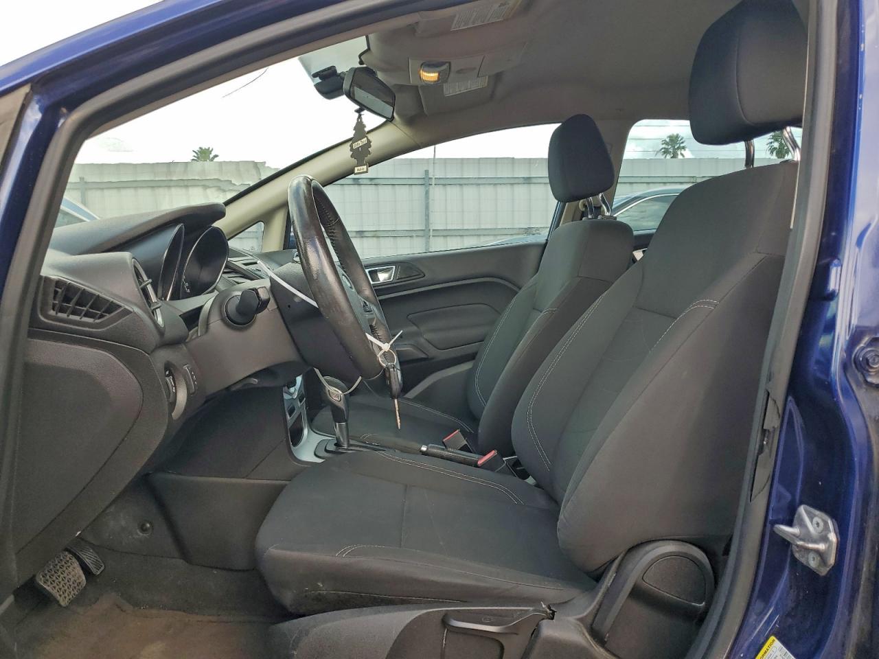 2016 FORD FIESTA SE photo 7
