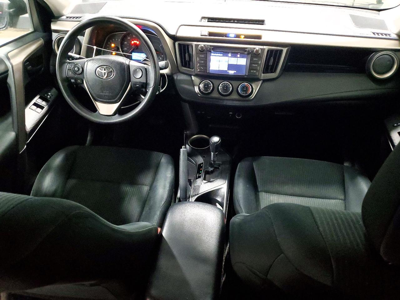 2014 TOYOTA RAV4 LE photo 8