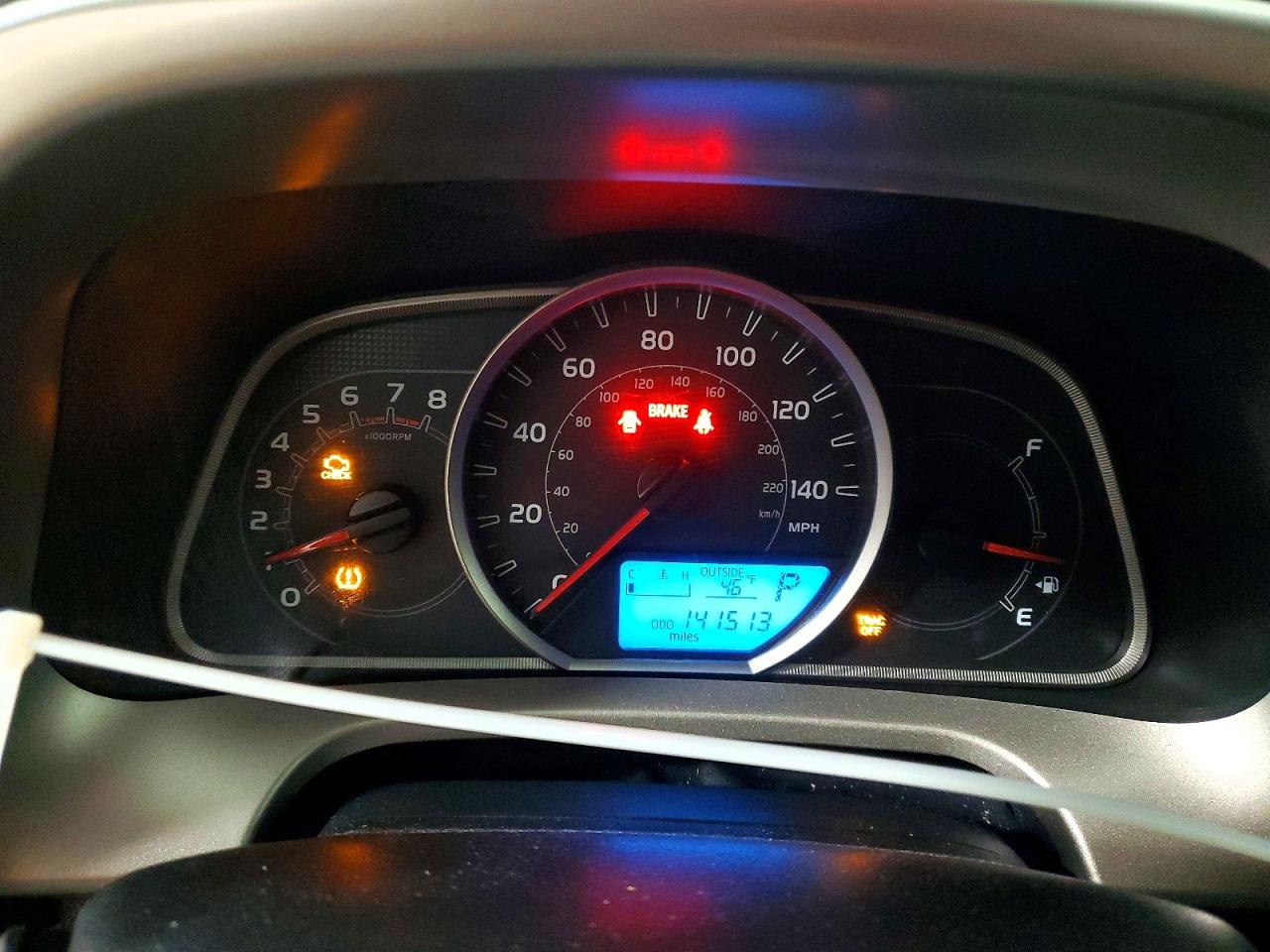 2014 TOYOTA RAV4 LE photo 9
