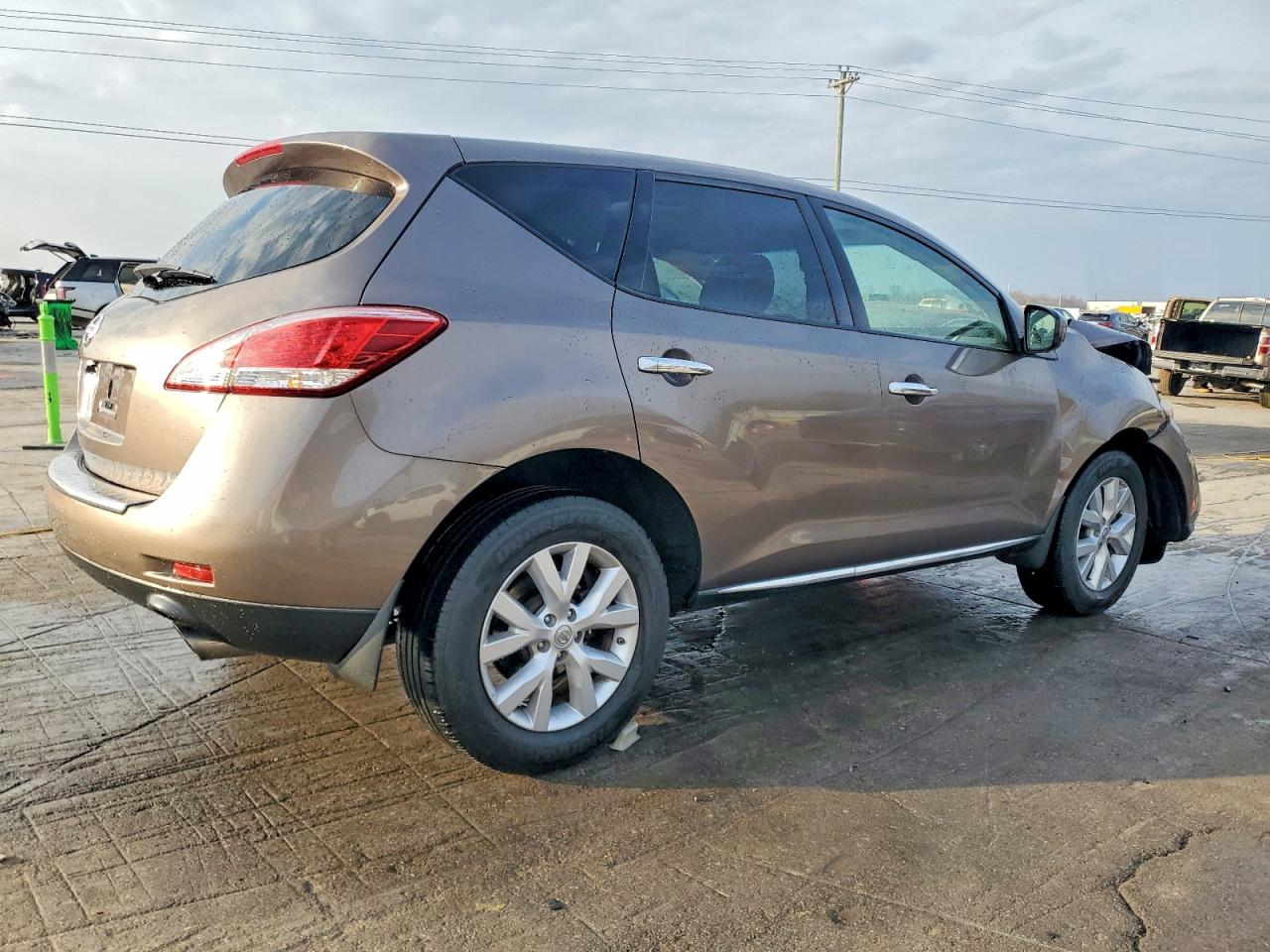 2014 NISSAN MURANO S photo 3