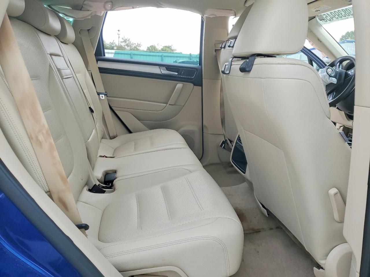 2016 VOLKSWAGEN TOUAREG SPORT photo 21