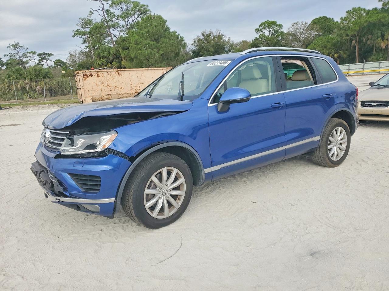 2016 VOLKSWAGEN TOUAREG