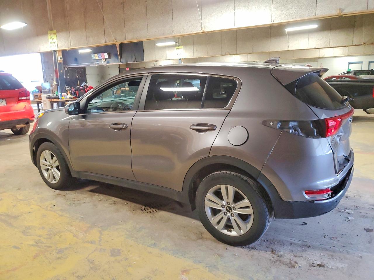 2018 KIA SPORTAGE LX photo 2
