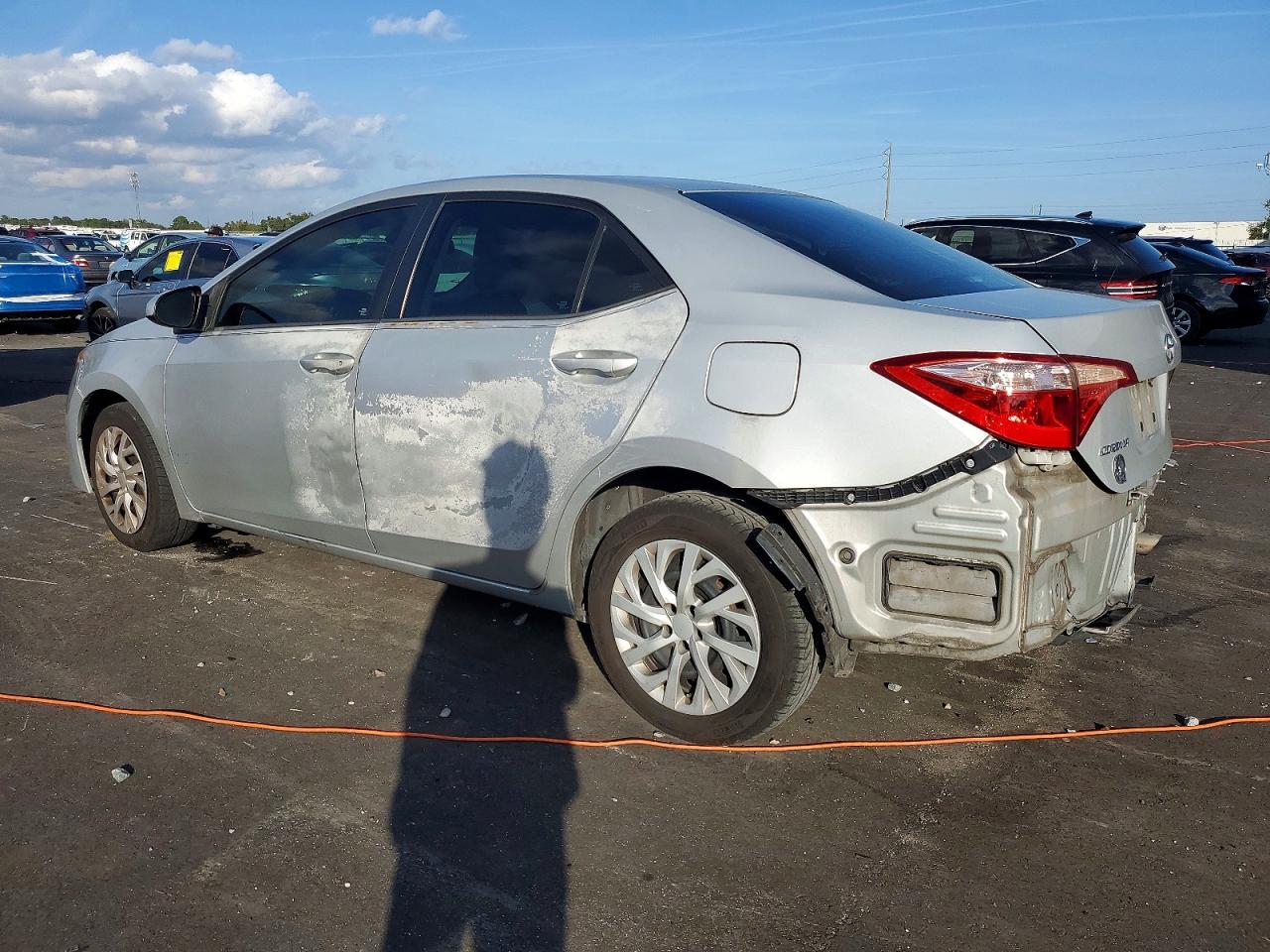 2017 TOYOTA COROLLA L photo 2