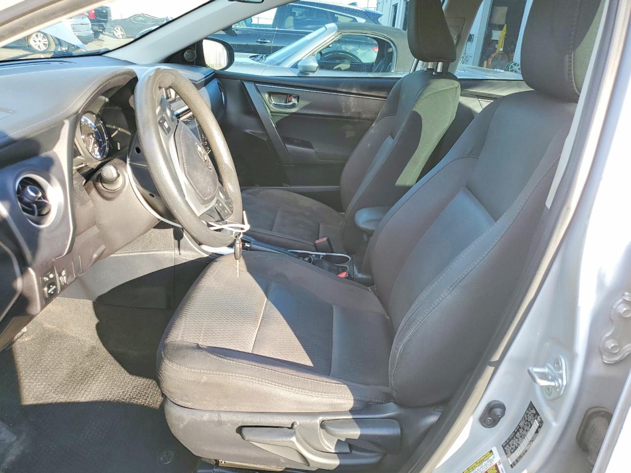 2017 TOYOTA COROLLA L photo 7
