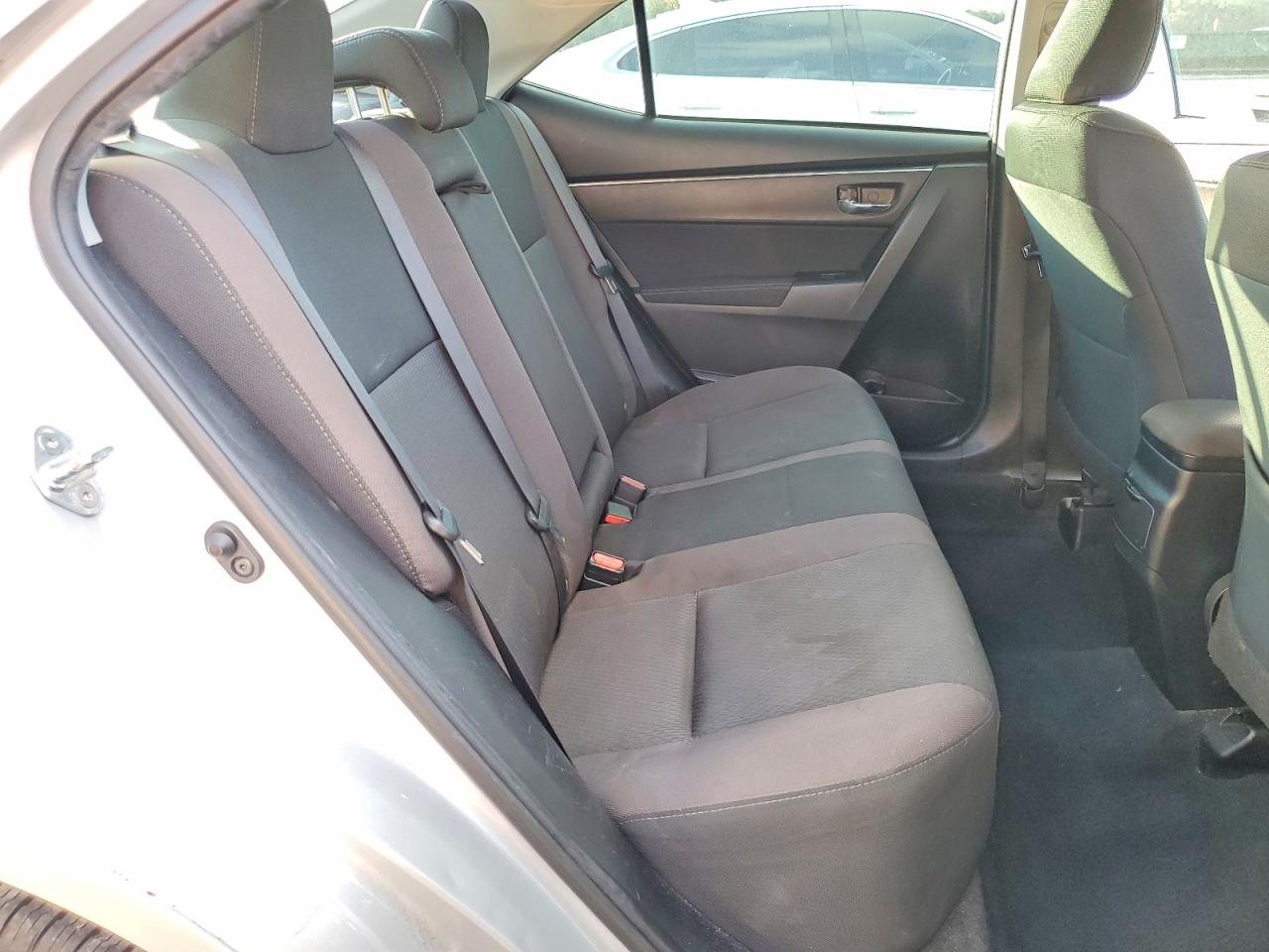 2017 TOYOTA COROLLA L photo 10