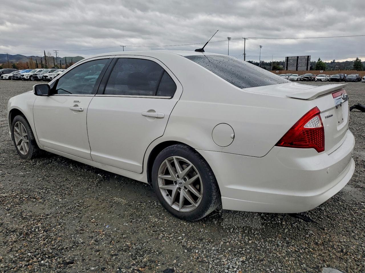2011 FORD FUSION SEL photo 2
