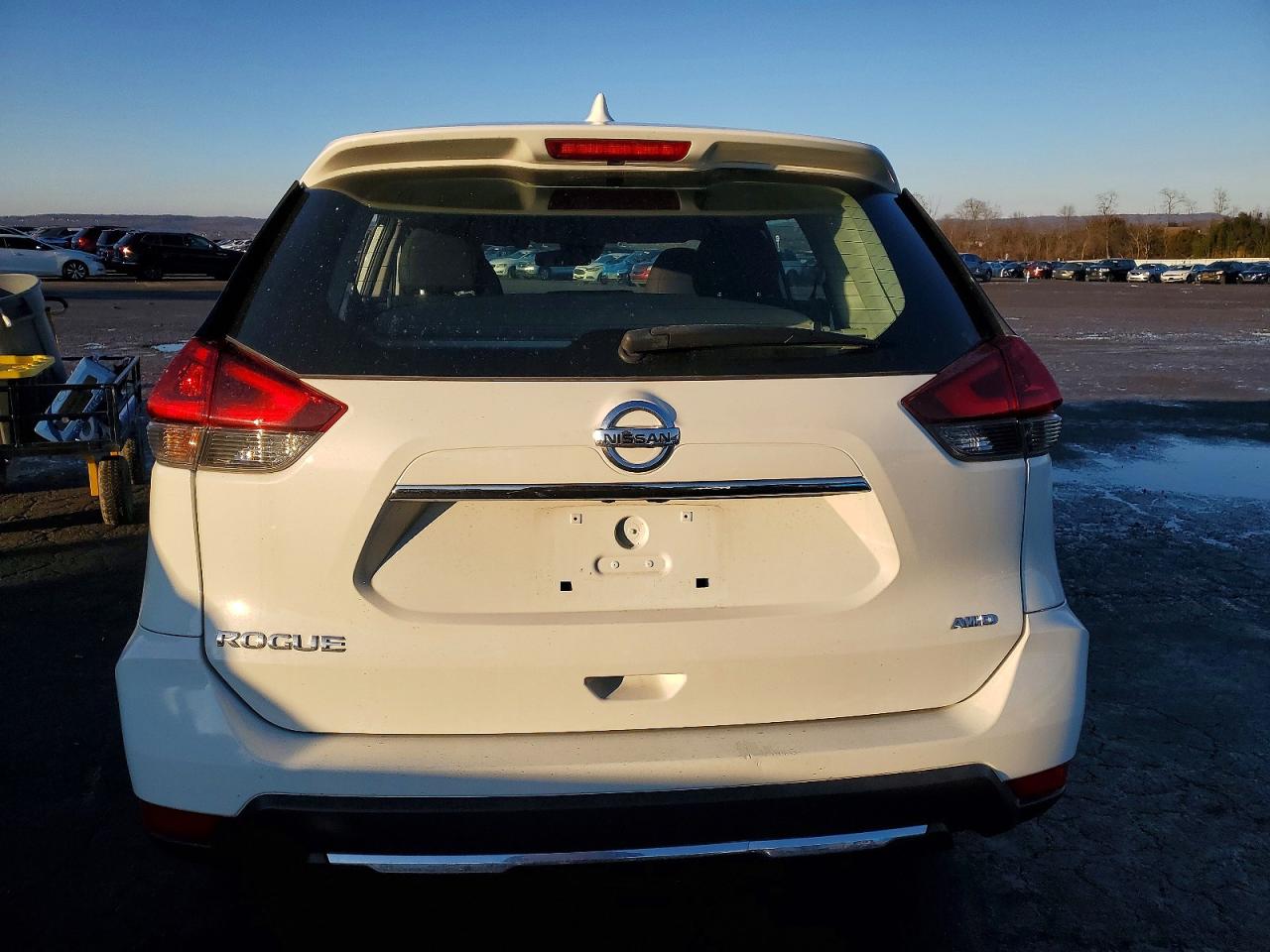 2020 NISSAN ROGUE S photo 6