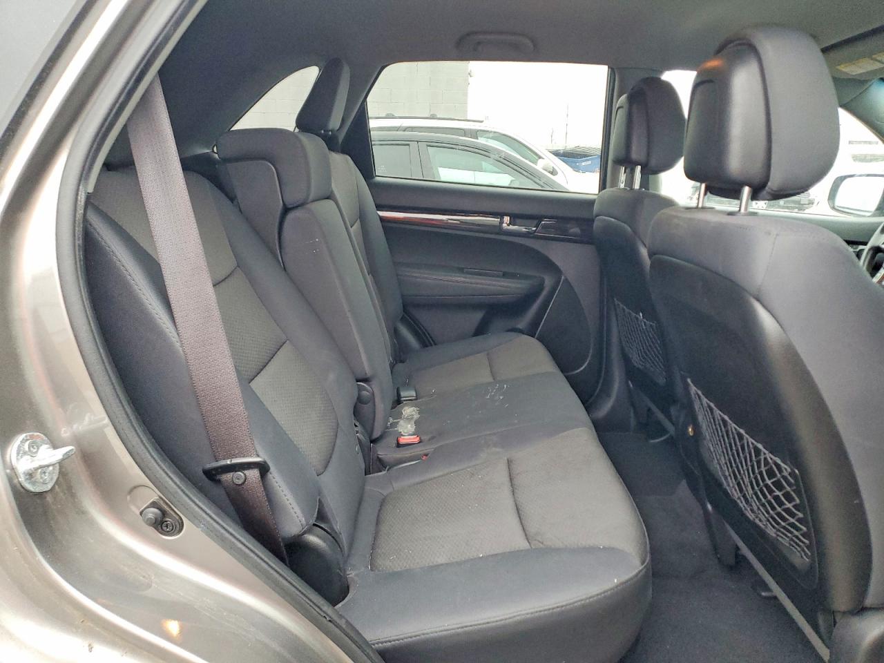 2013 KIA SORENTO LX photo 11