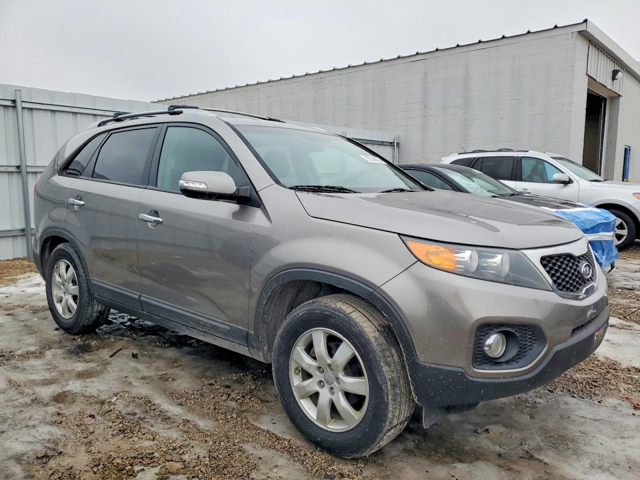 2013 KIA SORENTO LX photo 4