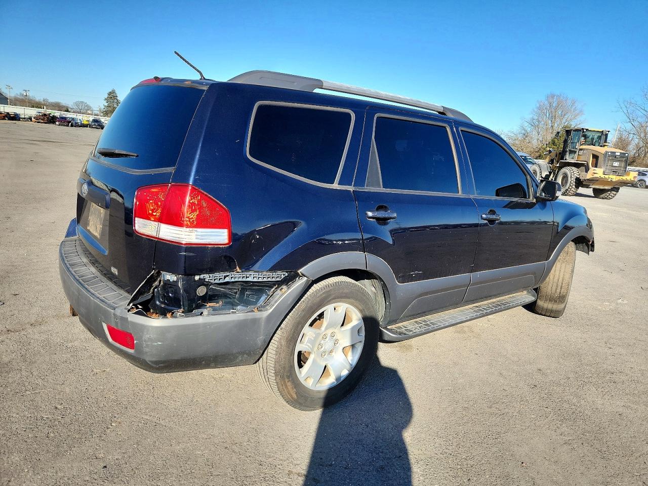 2009 KIA BORREGO LX photo 3
