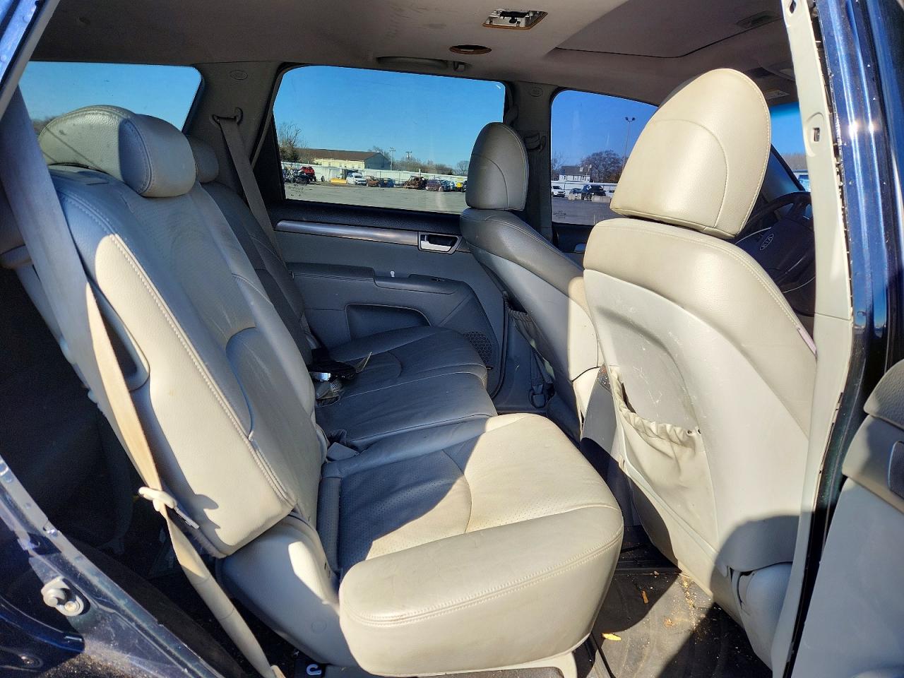 2009 KIA BORREGO LX photo 11