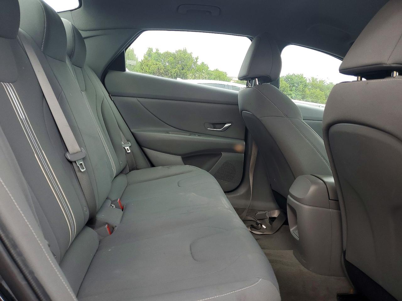 2024 HYUNDAI ELANTRA SEL photo 19