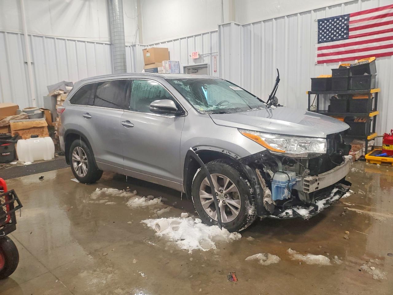 2014 TOYOTA HIGHLANDER XLE photo 4