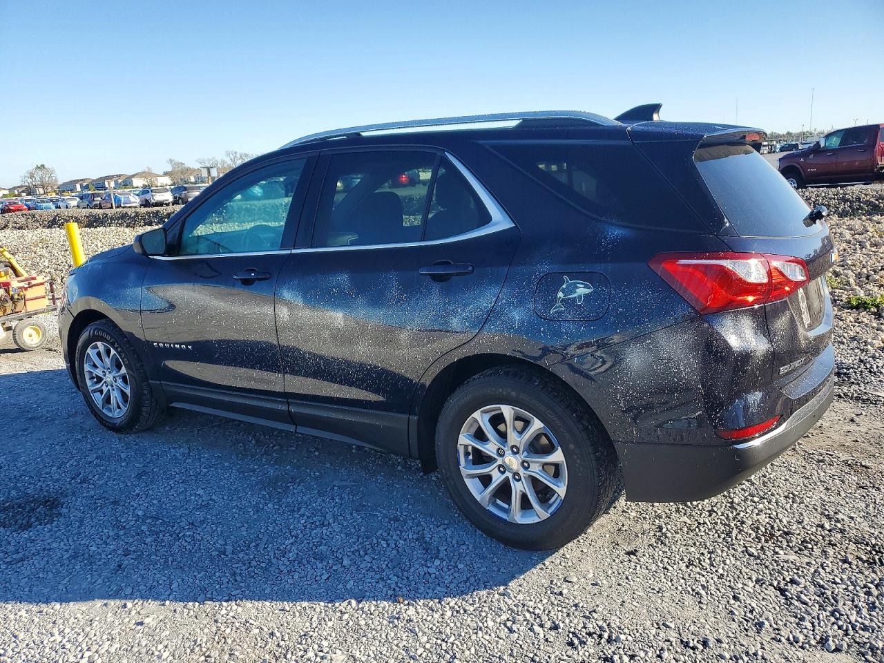 2020 CHEVROLET EQUINOX LT photo 2