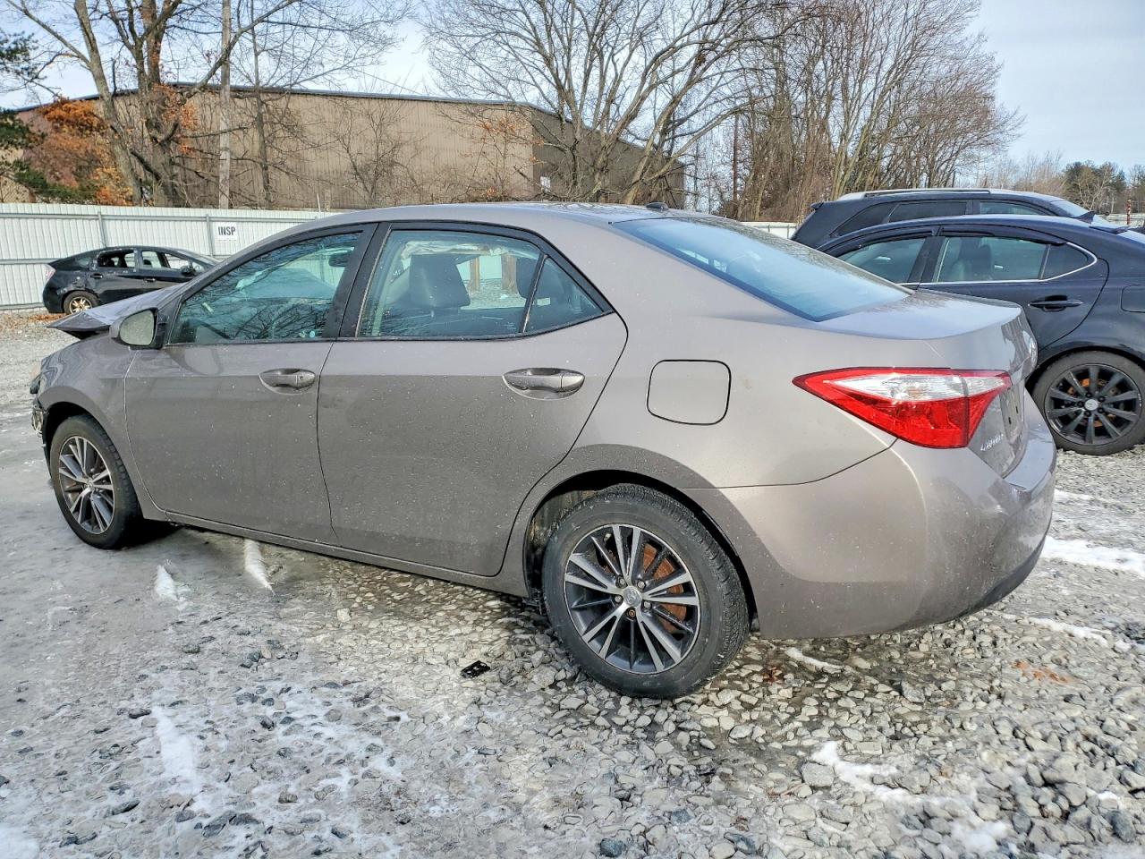 2016 TOYOTA COROLLA L photo 3