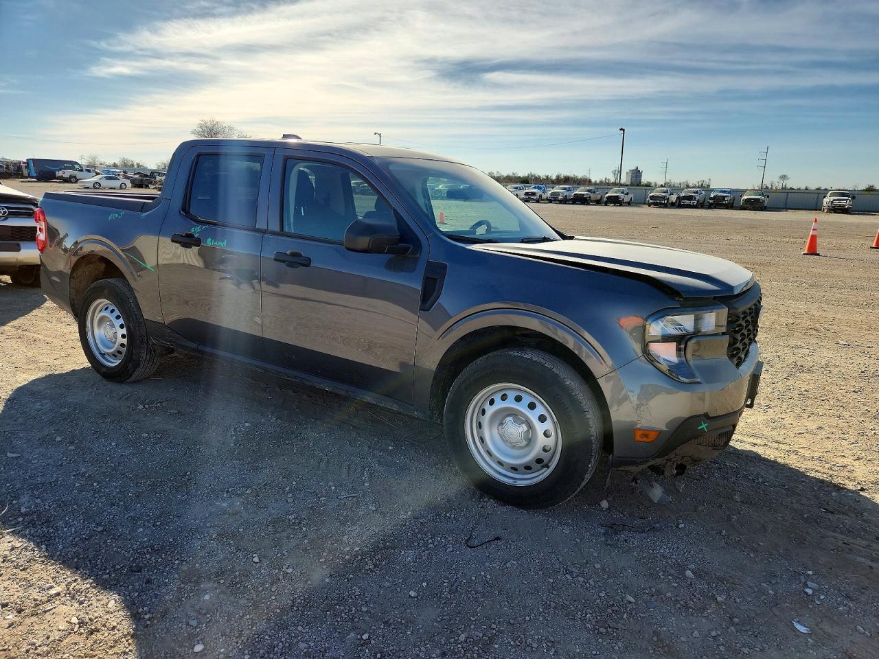 2025 FORD MAVERICK XL photo 4