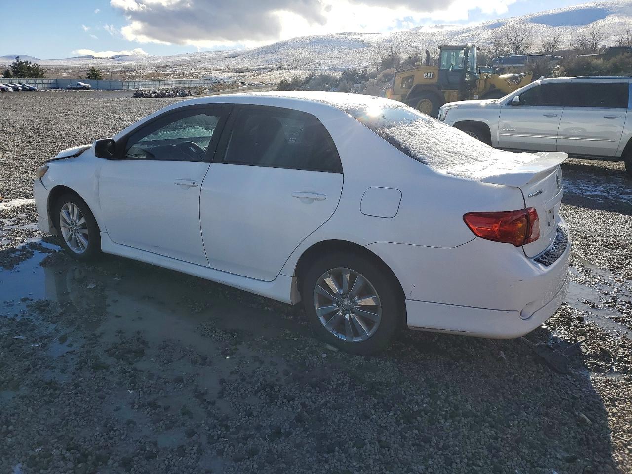 2009 TOYOTA COROLLA BASE photo 2