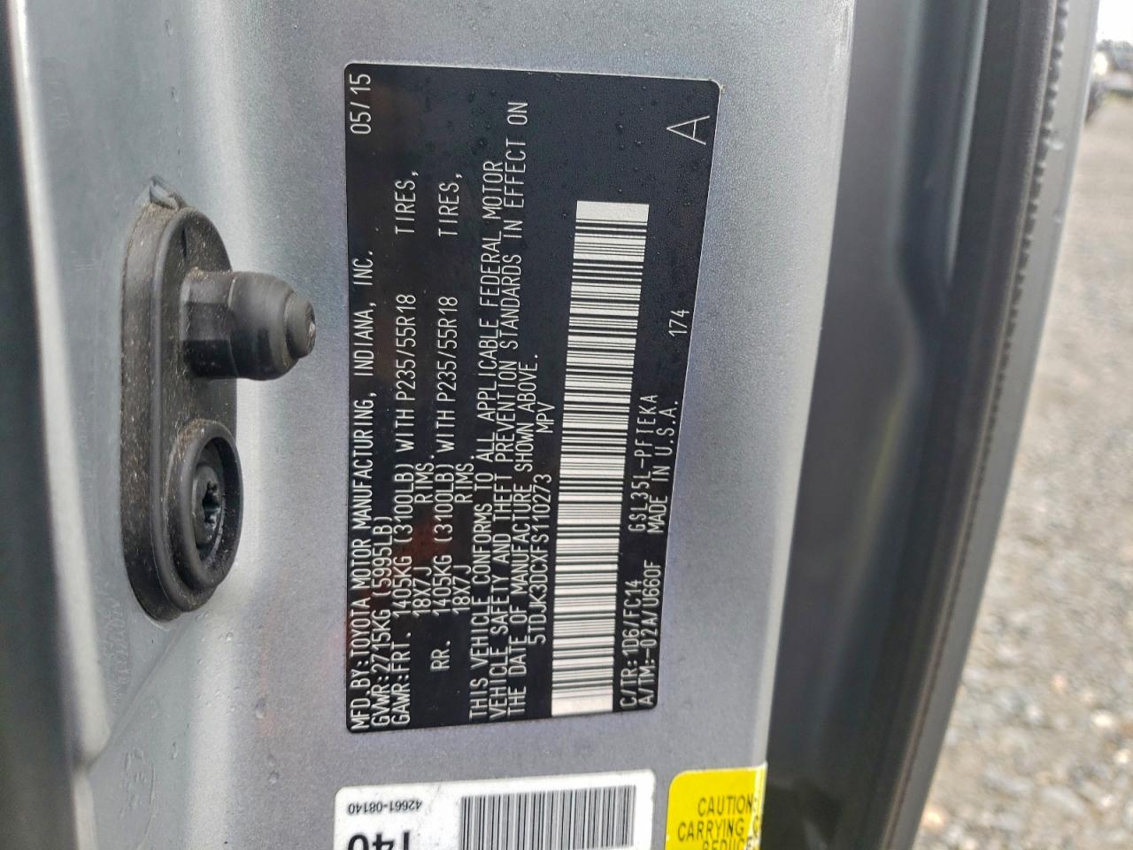 2015 TOYOTA SIENNA LE photo 13