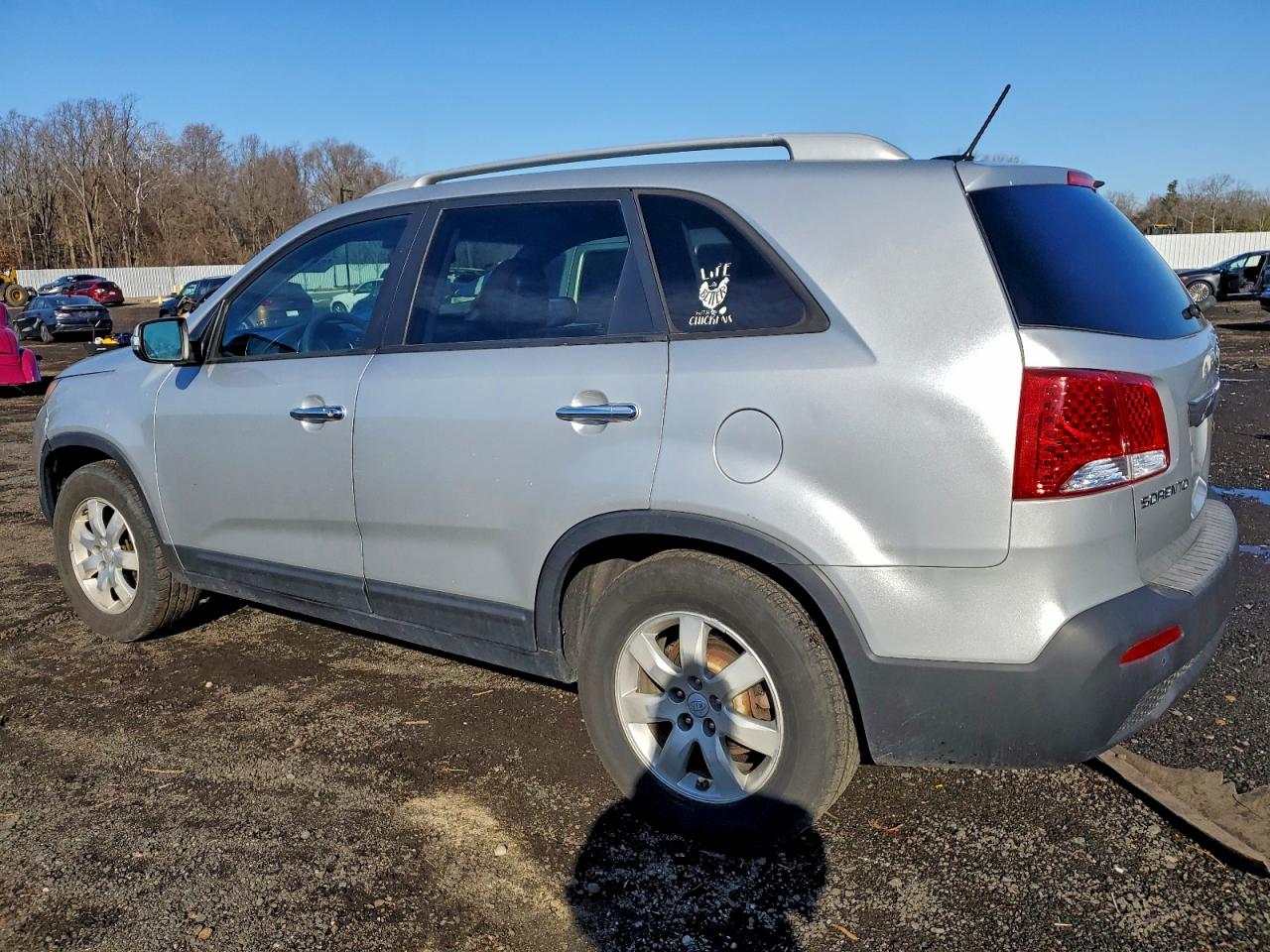 2012 KIA SORENTO BASE photo 2