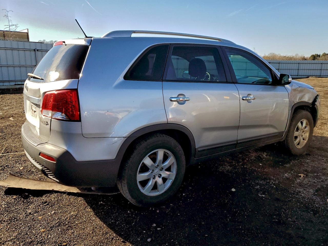 2012 KIA SORENTO BASE photo 3