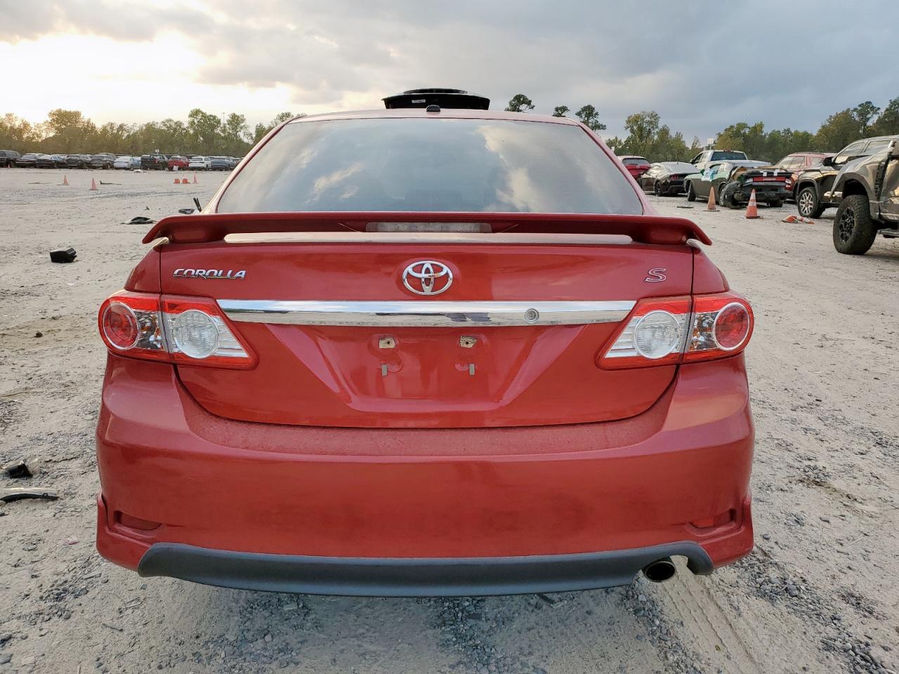 2013 TOYOTA COROLLA BASE photo 6