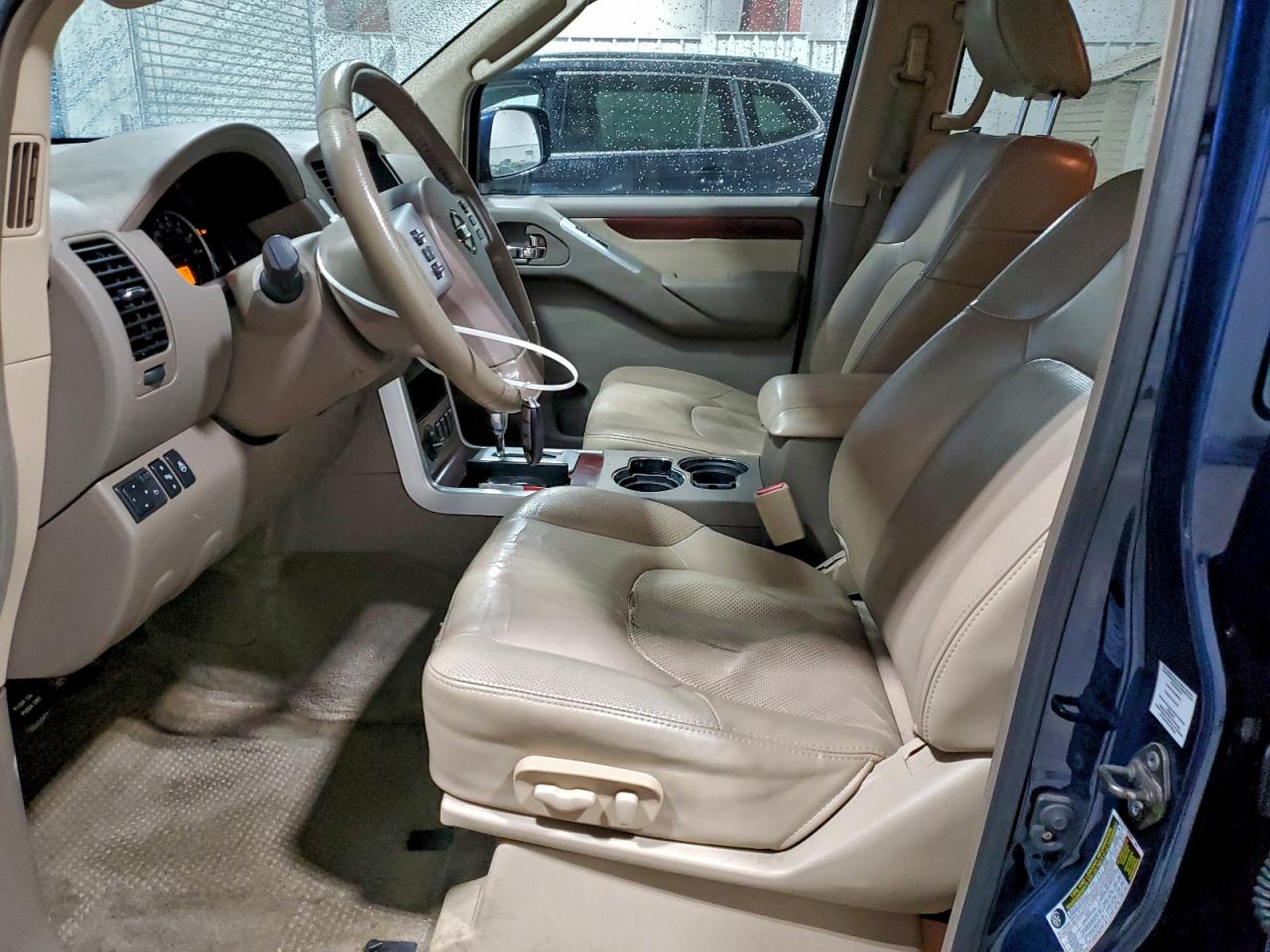 2011 NISSAN PATHFINDER S photo 7