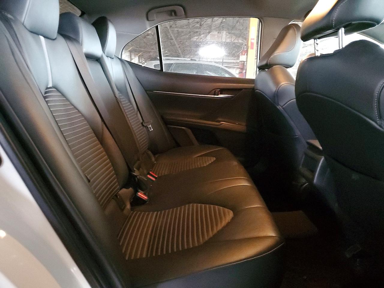 2021 TOYOTA CAMRY SE photo 10