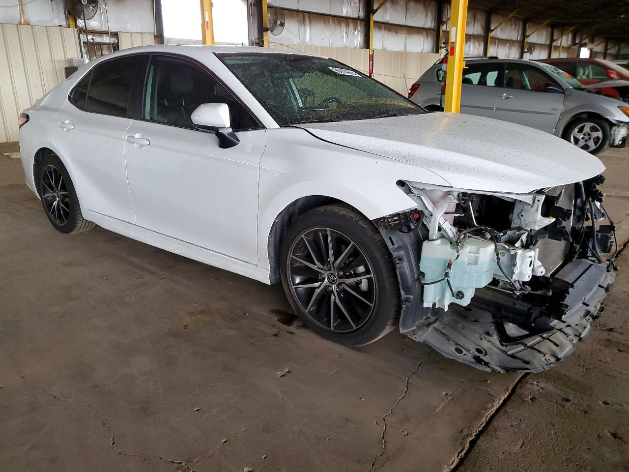2021 TOYOTA CAMRY SE photo 4