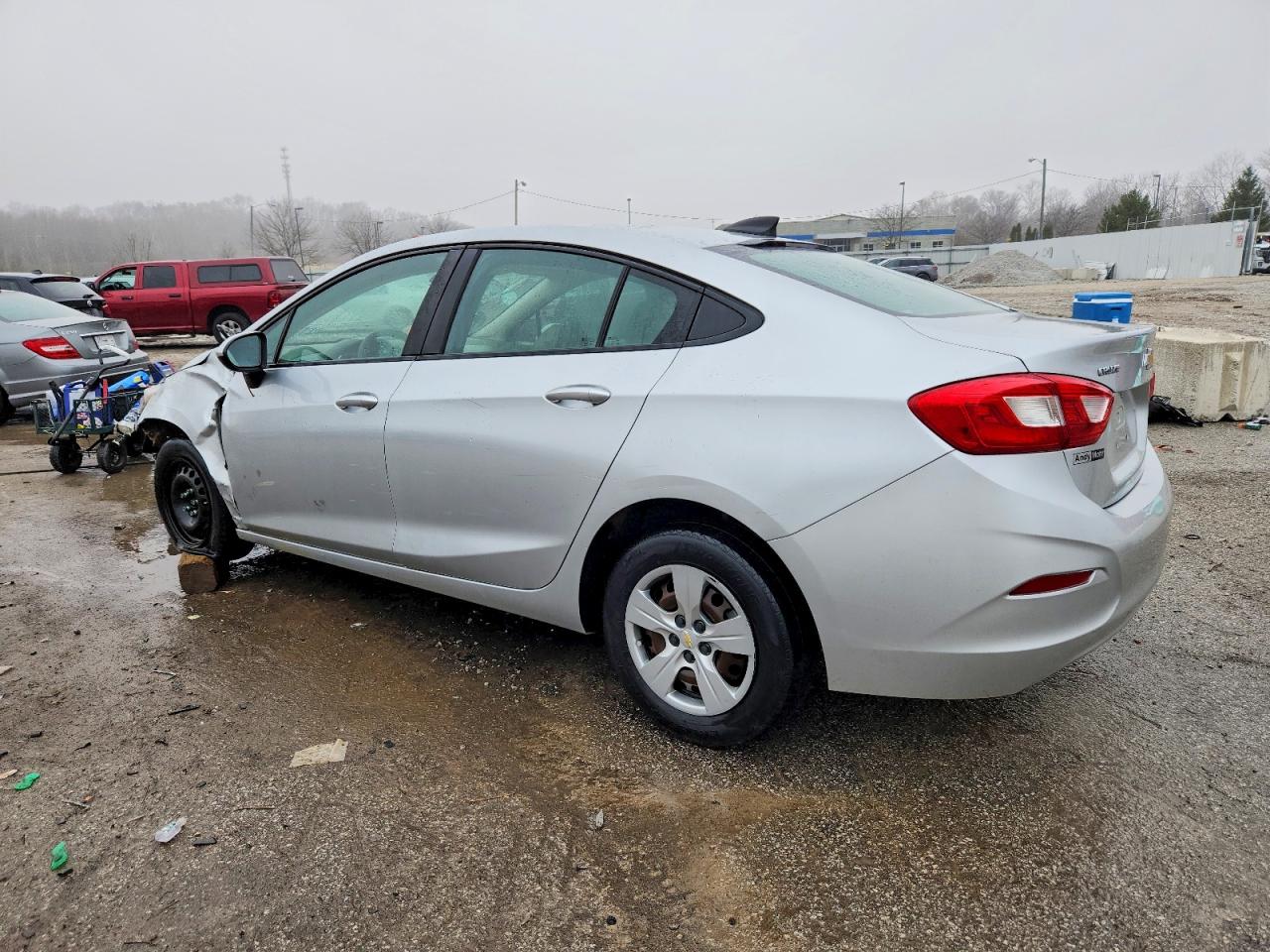 2017 CHEVROLET CRUZE LS photo 2