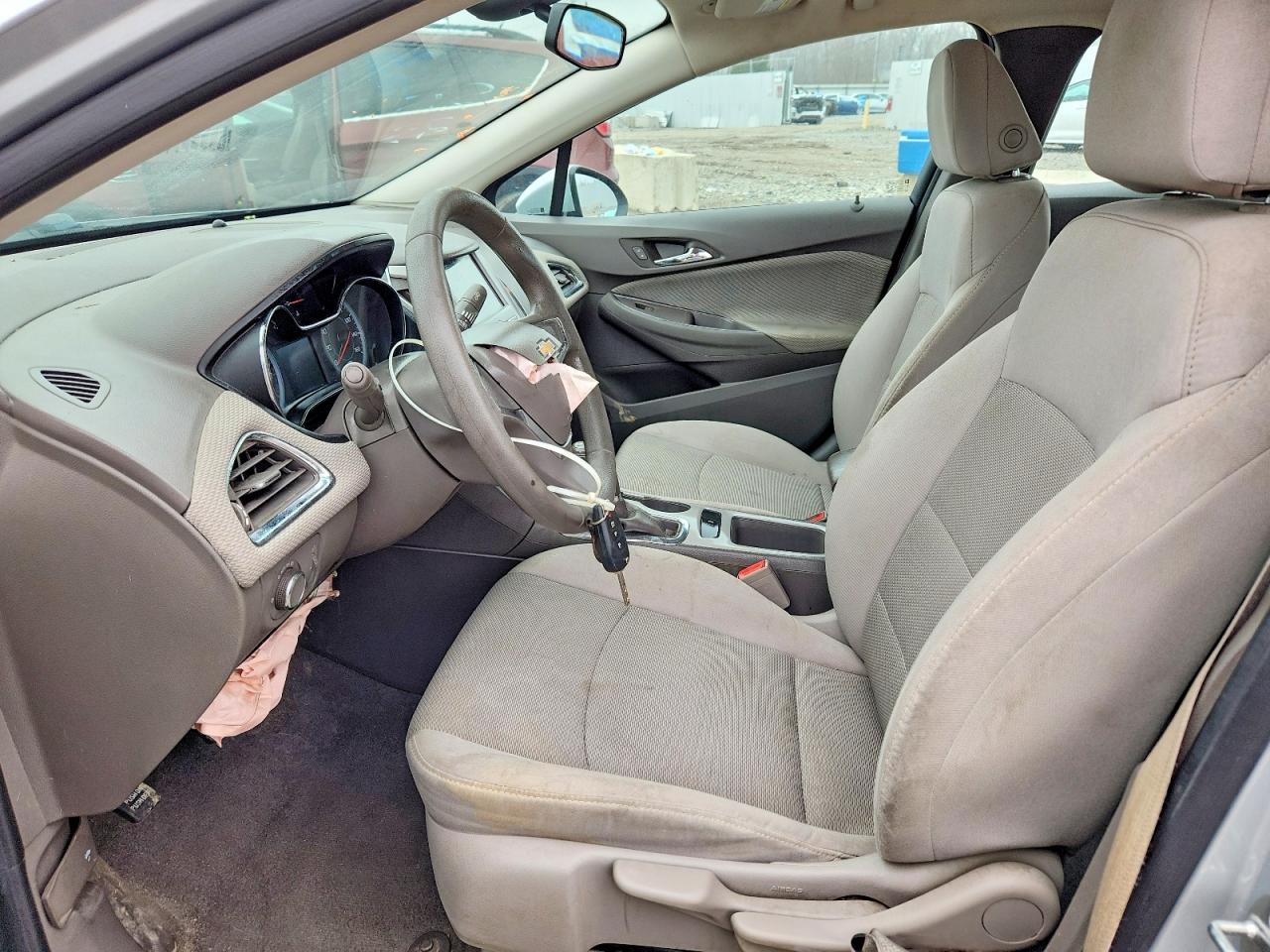 2017 CHEVROLET CRUZE LS photo 7