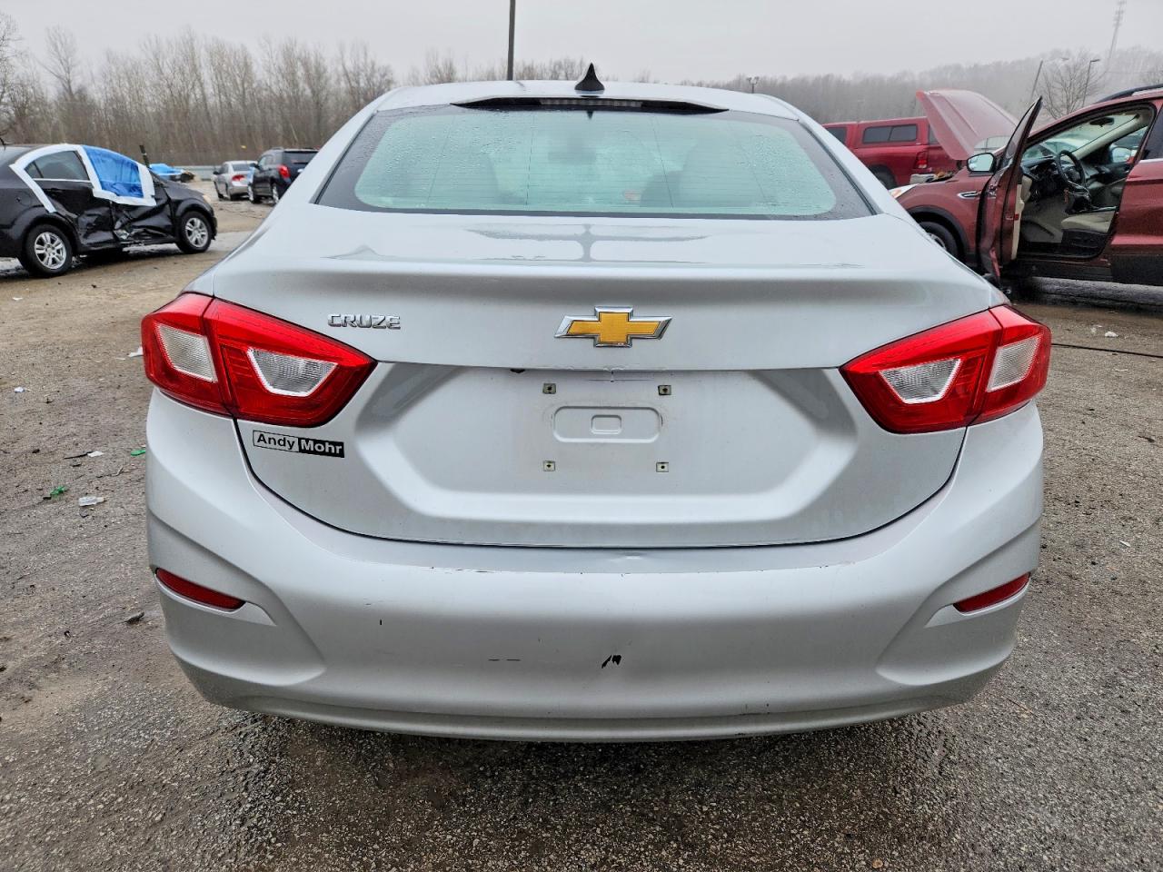 2017 CHEVROLET CRUZE LS photo 6