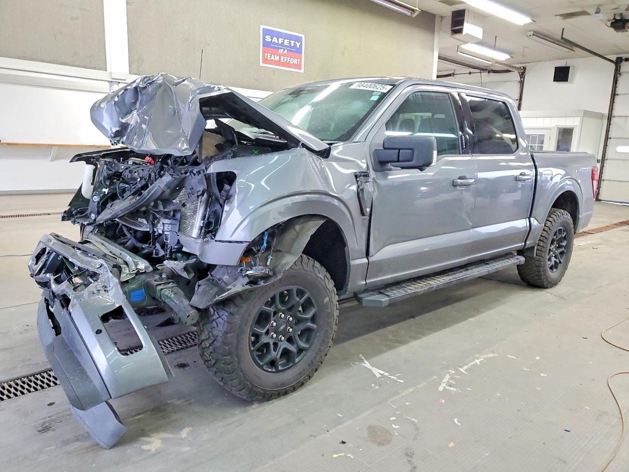 2024 FORD F150