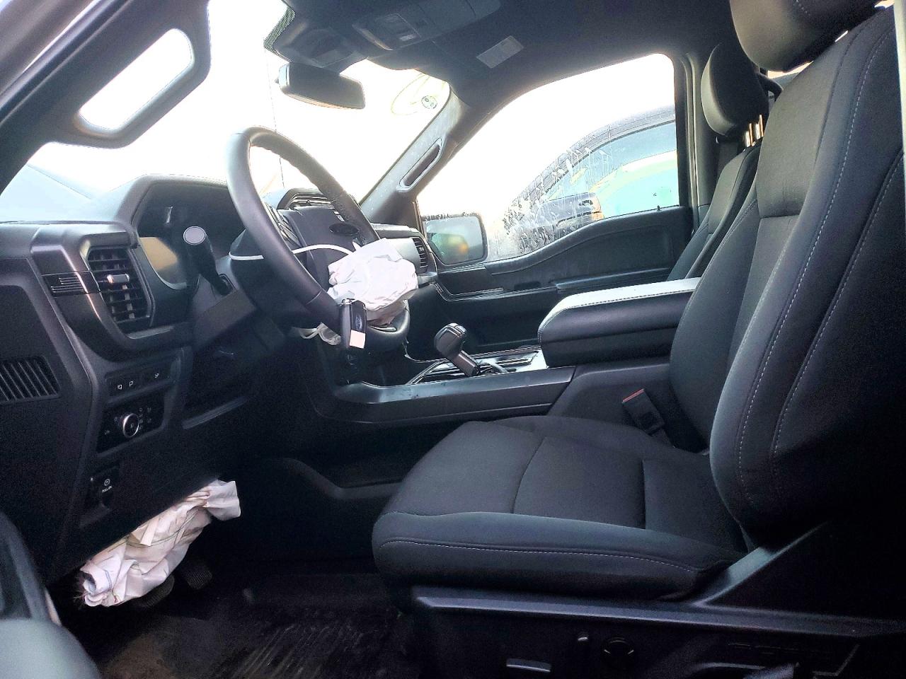 2024 FORD F150 XLT photo 13