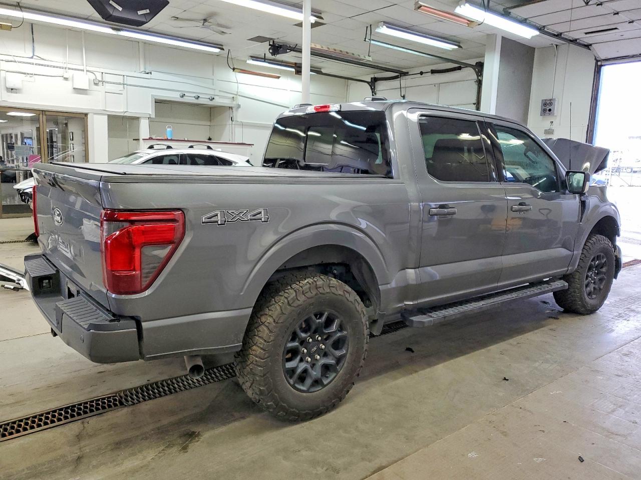 2024 FORD F150 XLT photo 5
