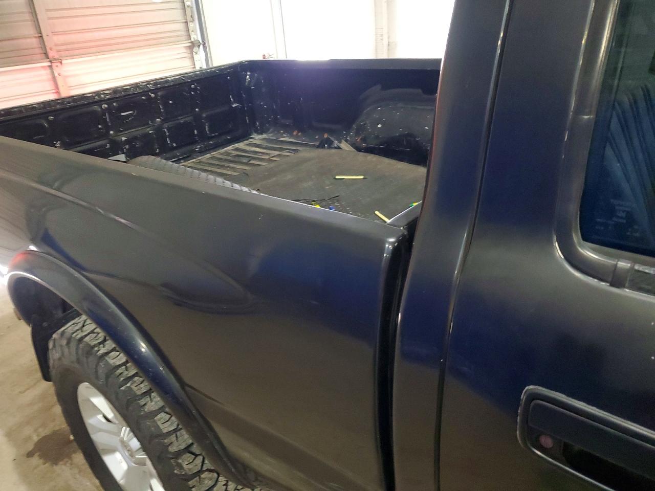2002 TOYOTA TACOMA photo 10