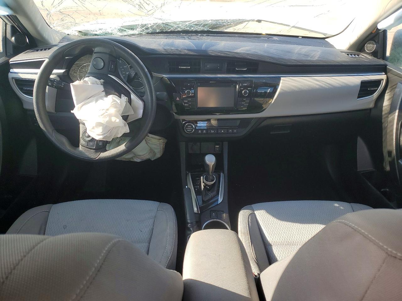 2016 TOYOTA COROLLA L photo 8