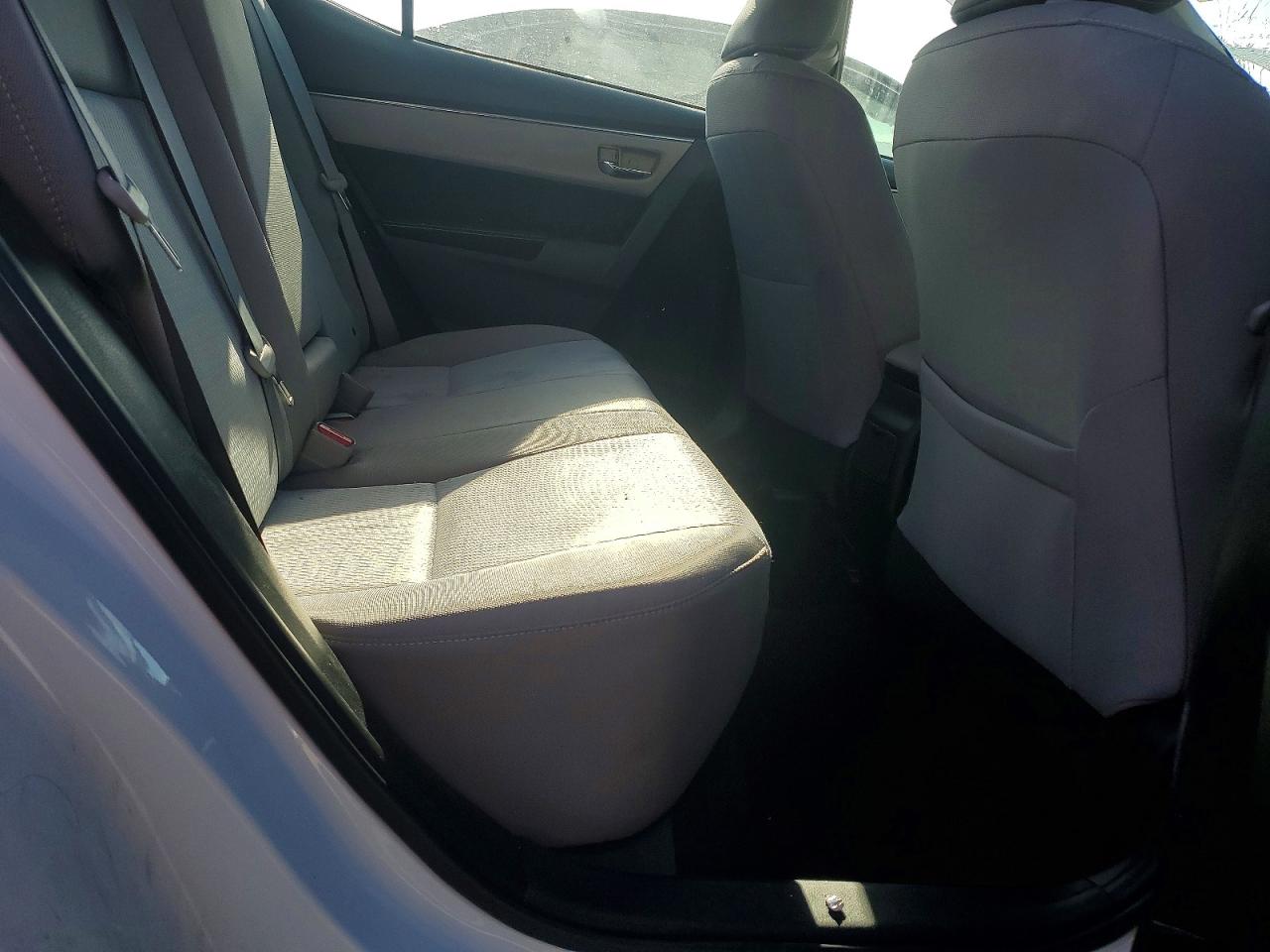 2016 TOYOTA COROLLA L photo 10