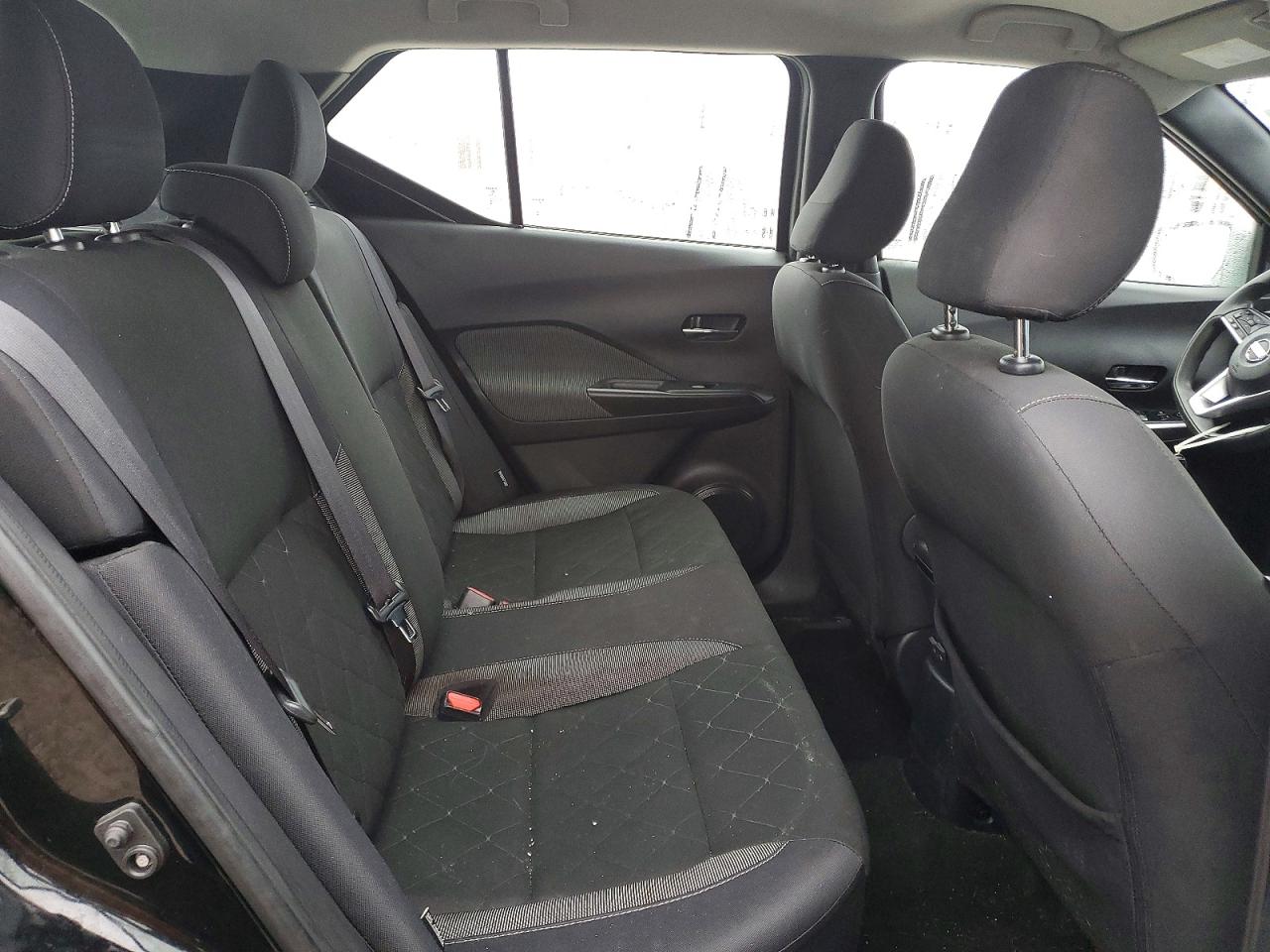 2020 NISSAN KICKS SV photo 11