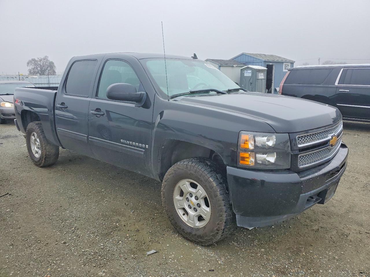 2009 CHEVROLET SILVERADO K1500 LT photo 4