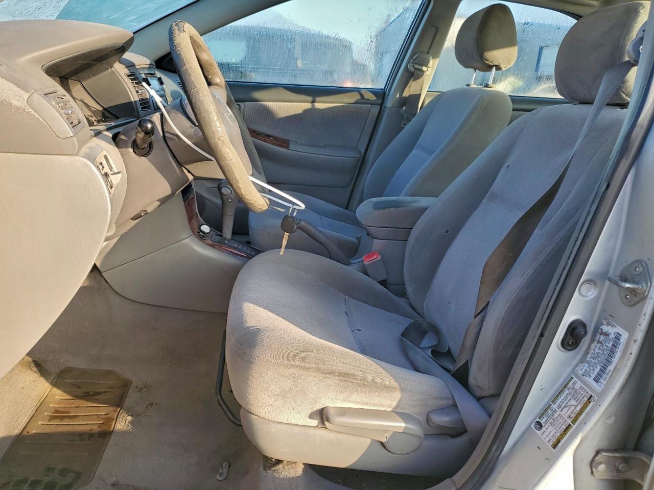 2005 TOYOTA COROLLA CE photo 13