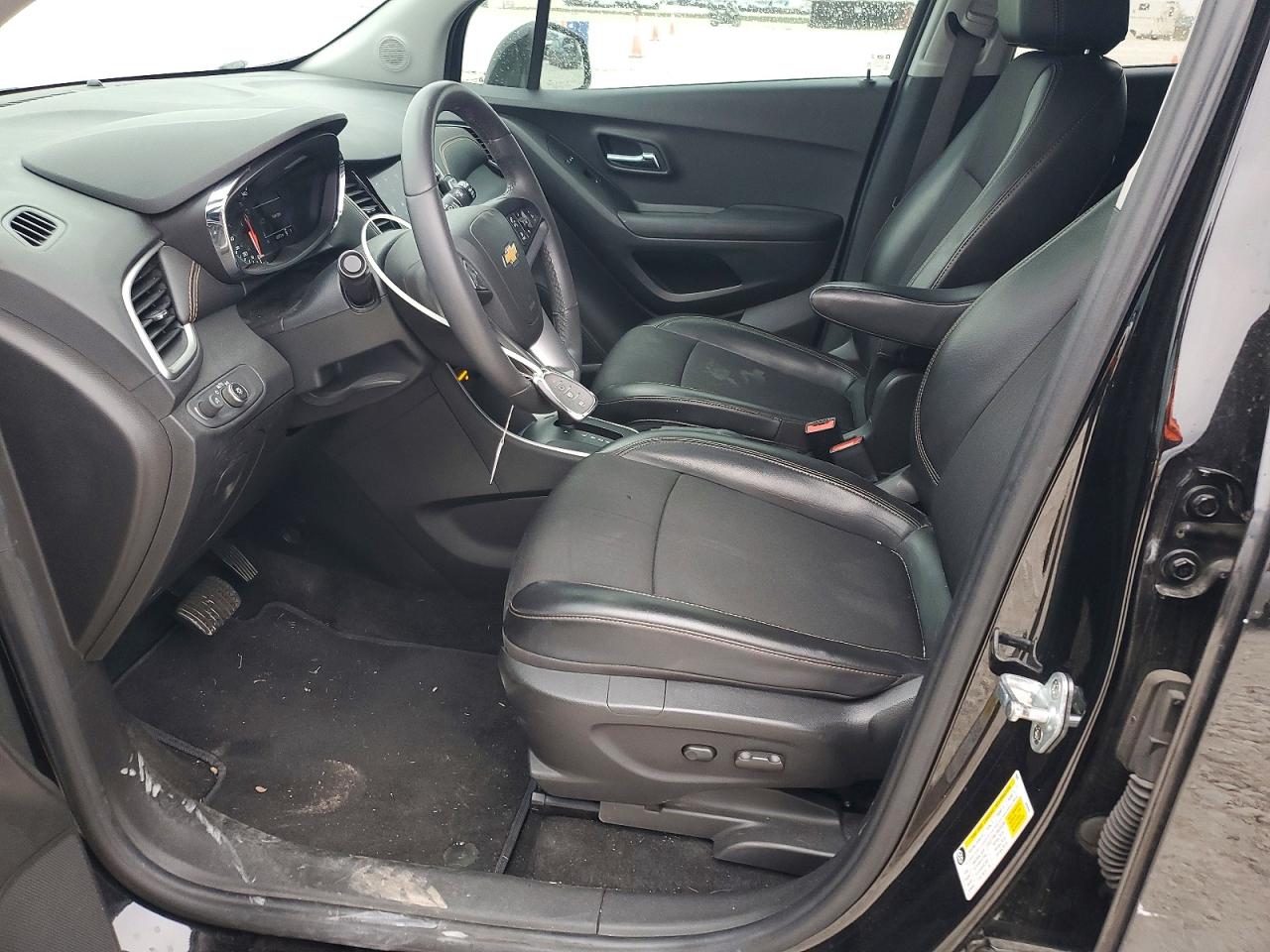 2021 CHEVROLET TRAX 1LT photo 7