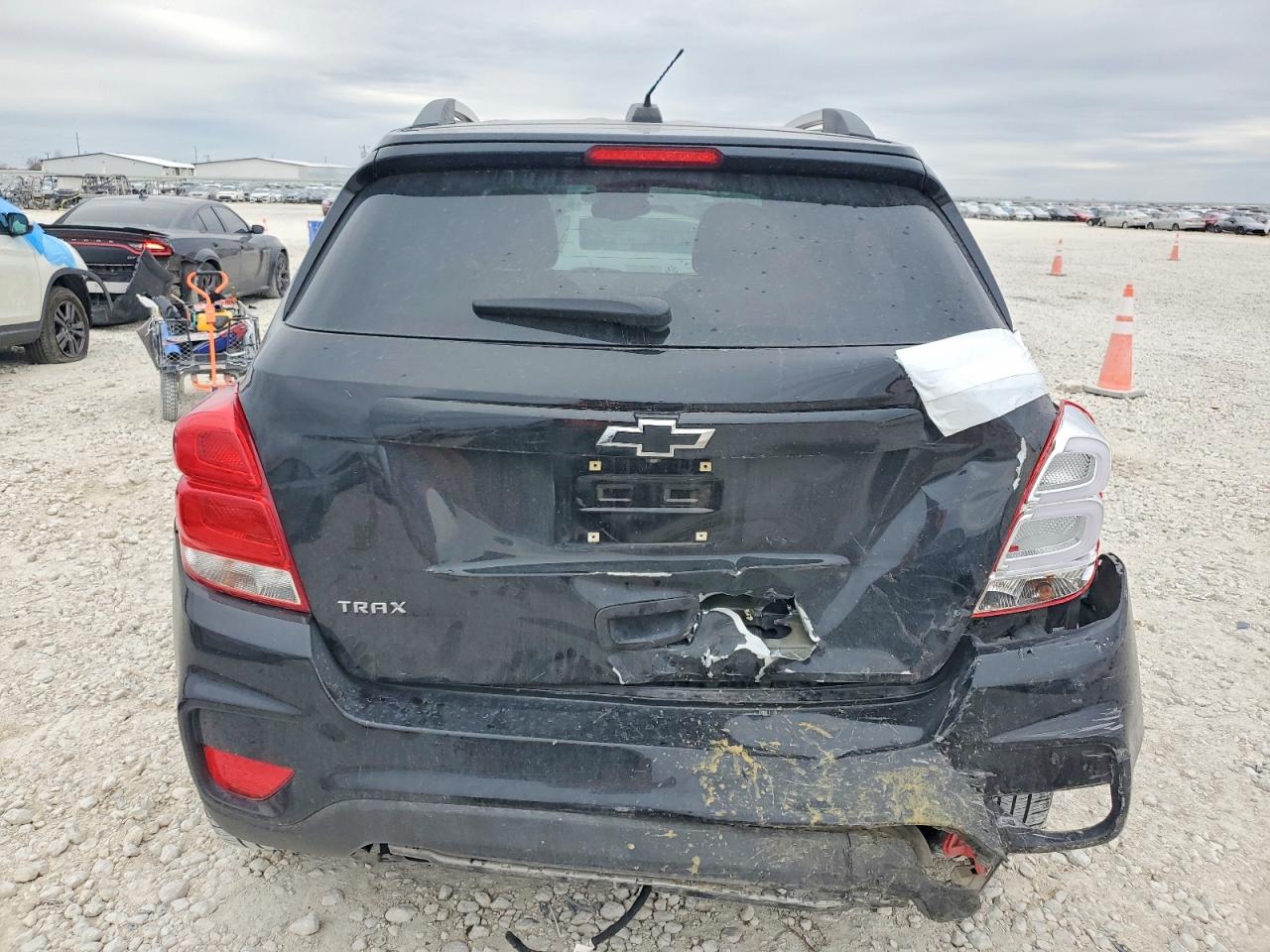 2021 CHEVROLET TRAX 1LT photo 6