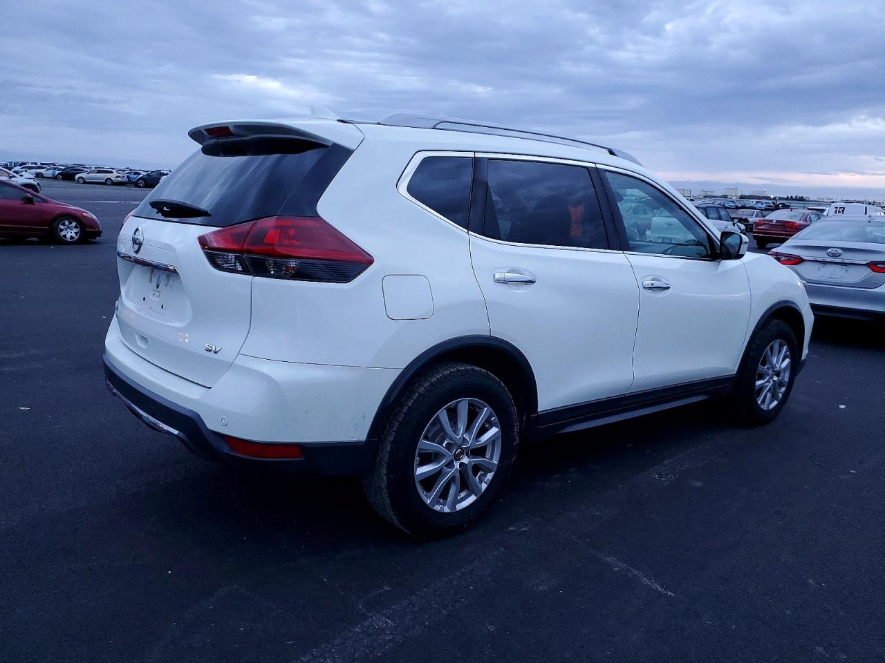 2020 NISSAN ROGUE S photo 3