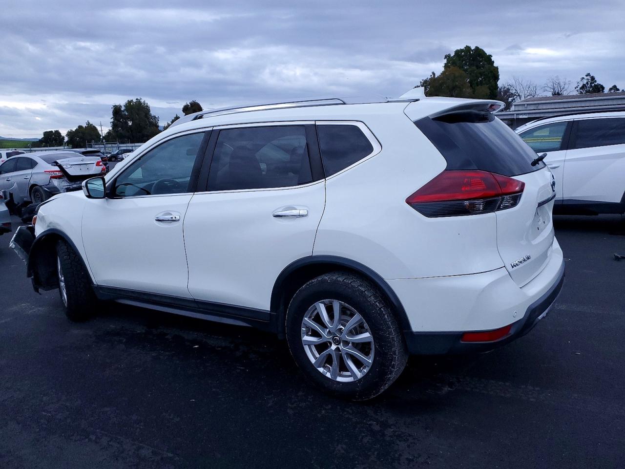 2020 NISSAN ROGUE S photo 2