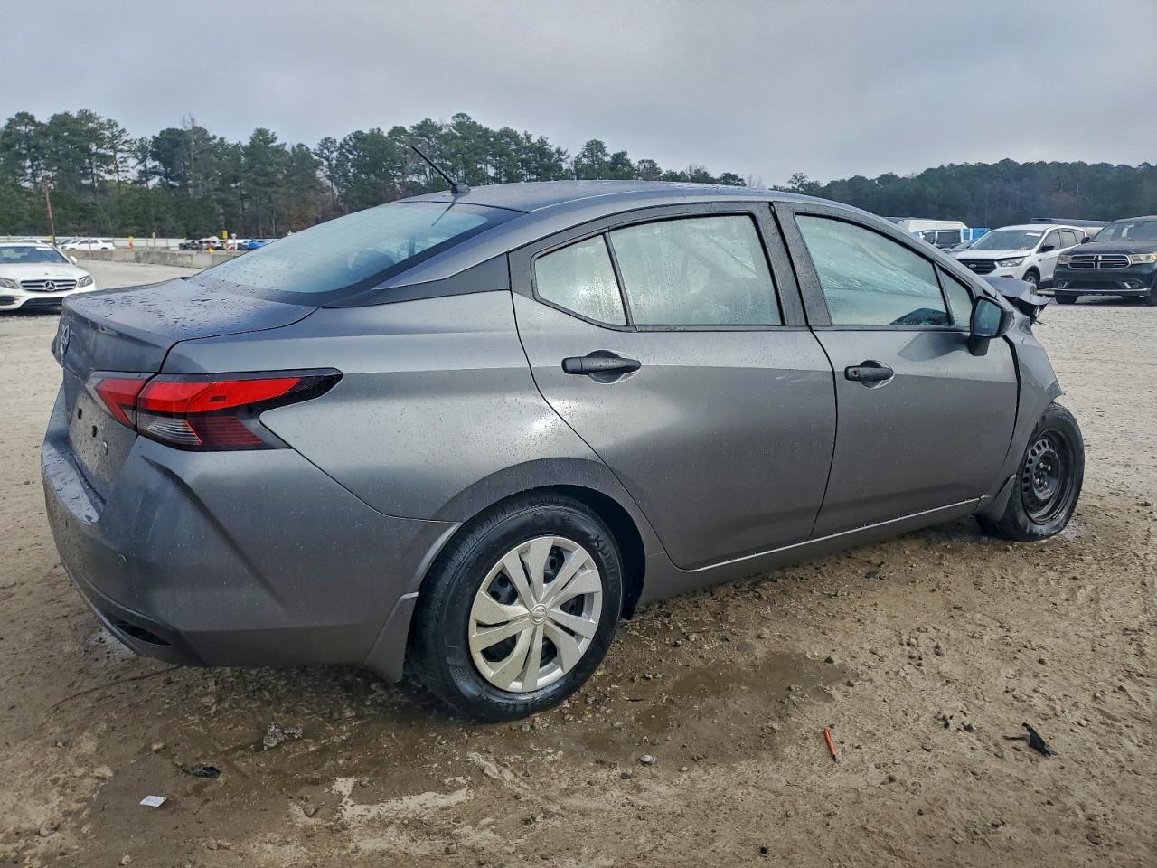 2024 NISSAN VERSA S photo 3