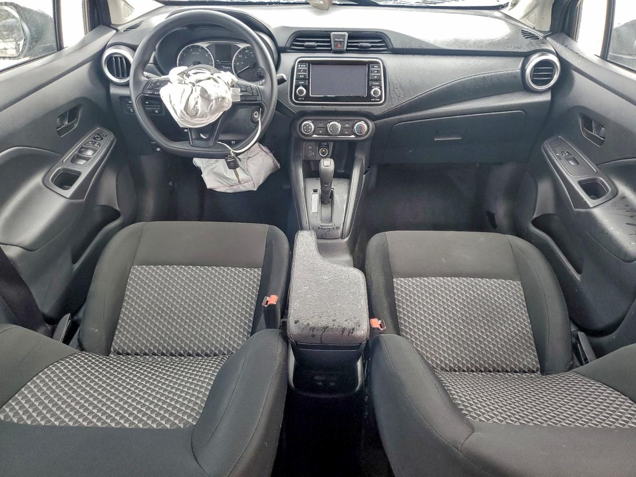 2024 NISSAN VERSA S photo 8